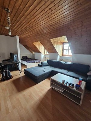 Charmantes 1-Zimmer-Apartment im 2. OG in Landshut-Wolfgang