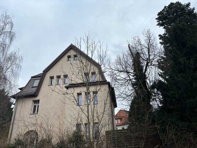 Charmante Villa mit großem Grundstück in Holzhausen!
