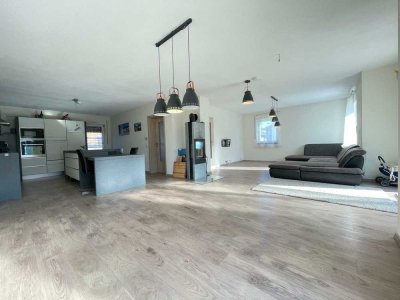 Energieeffizientes Einfamilienhaus mit großzügigem Garten und sonniger Terrasse