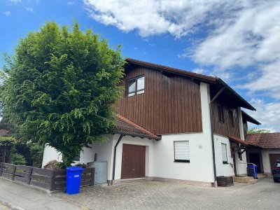 Leerstehende Doppelhaushälfte in ruhiger Siedlungslage