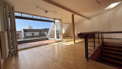 Außergewöhnliche 248 qm große Maisonette-Wohnung (4.OG & DG) mit Terrasse/Balkon/Loggia nahe Ku´damm