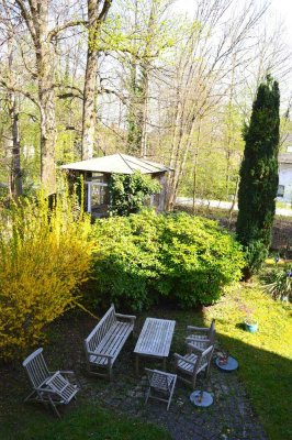 Charmante Wohnung in einer Villa mit Garten in Alt-Solln