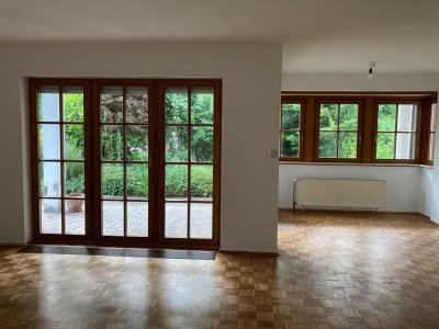 3-Zimmer-Wohnung im Grünen mit gehobener Ausstattung (zusätzliche Nebenräume) - für Hundefreunde