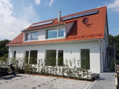 Moderne 3-Zimmer-Wohnung mit Terrasse, Balkon und Blick in die freie Natur