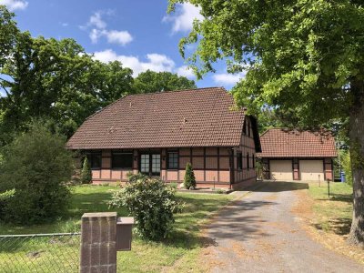 Geräumiges und gepflegtes 6-ZKBB-Einfamilienhaus mit großem Garten in Lienen