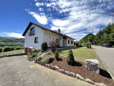 Klasse Ein- bis Zweifamilienhaus mit Weitsicht in Waldshut-Tiengen