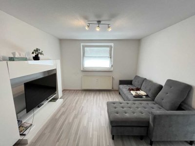*TOLLES APARTMENT MIT GROßEM GARTEN* - 2 ZI WOHNUNG