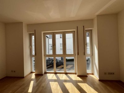 Zentrale, helle und gemütliche Zweizimmerwohnung mit neuwertiger EBK in Tutzing und nah zum See