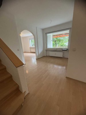 Große renovierte Gartengeschosswohnung in ruhiger Wohnlage