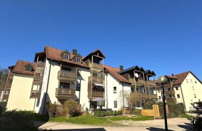 Möblierte 2-Zimmer-Dachgeschosswohnung mit Balkon – ruhig, hell & bezugsfrei ab 15. Juli