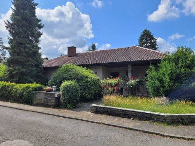Ein Grundstück zum Schwärmen und ein Haus mit viel Potential - einzigartiges Angebot in Götzenhain!