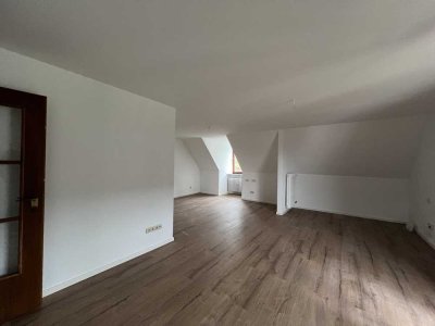 Helle 3,5-Zimmer Wohnung mit Balkon in Neusäß/Westheim nähe Uniklinik