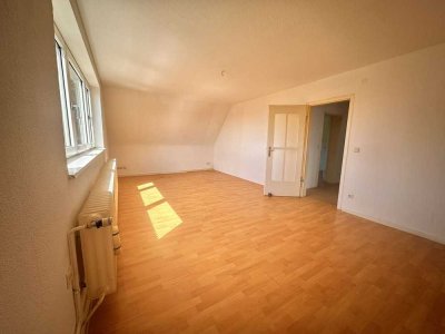 Charmante 2-Zimmer-Dachgeschosswohnung mit Weitblick ins Grüne