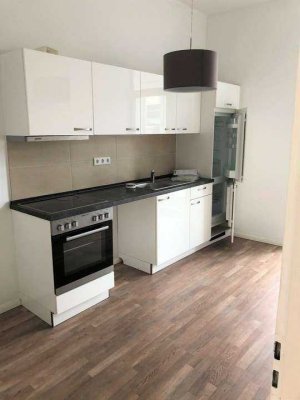 Schicke bezahlbare Wohnung in zentraler Lage mit moderner Einbauküche!!!