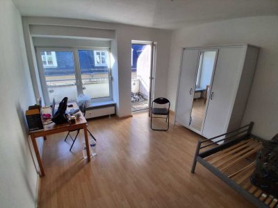 1 Zimmer Wohnung im obersten Stockwerk im KA Stadtzentrum