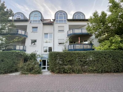 Helle 2-Zimmer Dachgeschosswohnung im ruhigen Wohngebiet