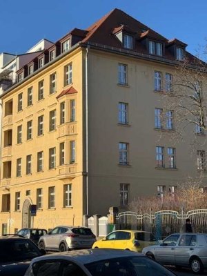 Grüne Oase & Szeneviertel: Charmante 5-Zimmer-Wohnung im Herzen von Connewitz