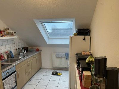 Helle 3 Zimmer DG Wohnung
