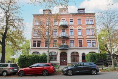 2- Raum- Wohnung mit einem offenen Grundriss, Balkon und Wannenbad in Hilbersdorf