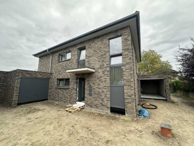 *Erstbezug* in Goch mit Wärmepumpe (A+), derzeit beide Wohnungen verfügbar