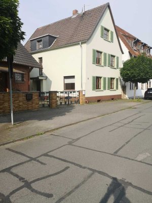 Exklusives 5-Zimmer-Einfamilienhaus mit EBK in Trebur