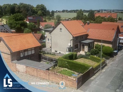 Großzügiges Einfamilienhaus mit Nebengebäude in ruhiger Lage - bezugsfertig !!