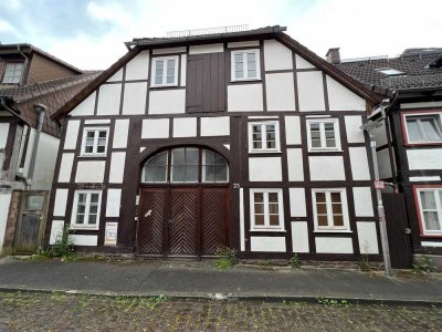 Historisches Fachwerkhaus mit Denkmalschutz -Mehrfamilienhaus in Holzminden zu verkaufen!