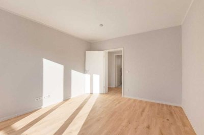 Sanierte 2-Zimmer-Wohnung im stilvollen Design mit Einbauküche