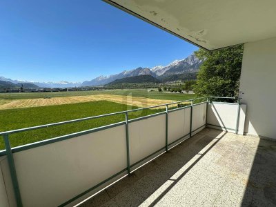 RENOVIERUNGSBEDÜRFTIGE WOHNUNG MIT OST- UND WESTBALKON UND IDEALER RAUMAUFTEILUNG