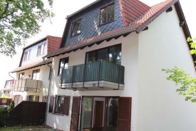 Gepflegte Wohnung mit zwei Zimmern und Terrasse