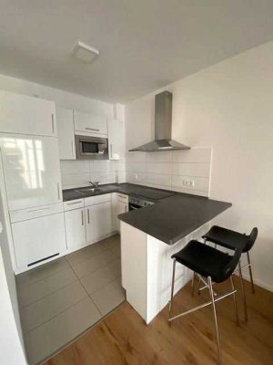 Nachmieter gesucht: helle möblierte 1,5-Zimmer-Wohnung in Neubau