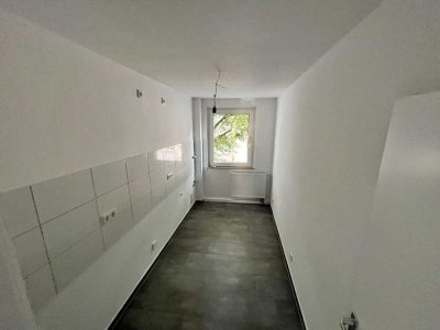 2022 modernisierte 2-Raum-Wohnung mit modernem Badezimmer!