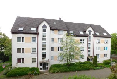Gemütliche 2-Zi.-DG-Whg. mit sonnigem Balkon in Ronsdorf- WBS erforderlich