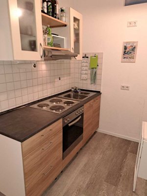 Kleine gepflegte 1-Zimmer-EG-Wohnung mit Einbauküche in Wuppertal (geeignet für Studenten)