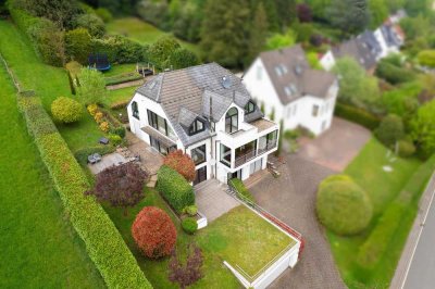 Elegantes Wohnhaus mit Fernsicht und luxuriösem Ambiente