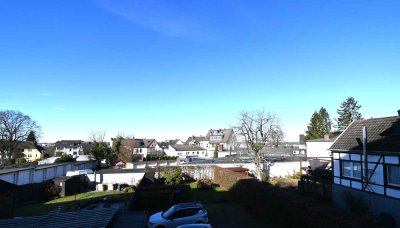 *** Geräumige 3-Zi.-Wohnung in der Solinger Südstadt ...***