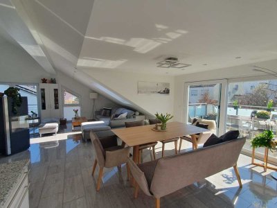 Moderne, sehr helle 3,5-Zimmer Dachgeschoss-Wohnung, mit Aufzug in Marbach am Neckar