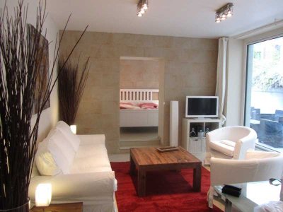Kleines separates Apartment im Hinterhof: top möbliert - ruhige zentraler Lage Frankfurt!