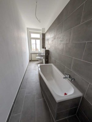 Interesse? Schöne neu renovierte 2 Zimmer Wohnung!