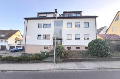 Großzügige Dreizimmerwohnung mit Südbalkon und Garage