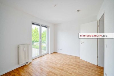 IMMOBERLIN.DE - Adrett & hell! Stimmungsvolle Wohnung mit Balkon & Pkw-Stellplatz