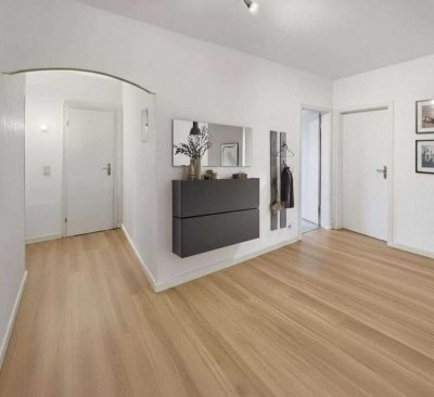 Großzügige 5-Zimmer-Wohnung mit Potenzial und Sanierungsoption in saniertem Mehrfamilienhaus