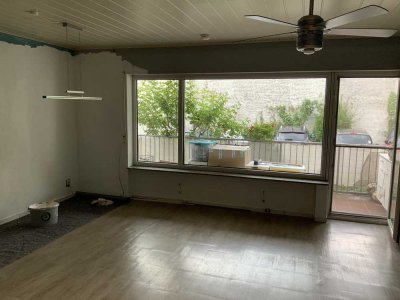 gutgeschnittene 3-ZKB-Hochparterrewohnung im Stadtkern von Hochheim am Main