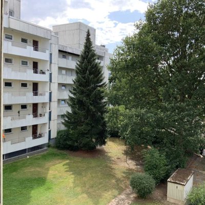 **Zentral gelegene Wohnung zu vermieten ***