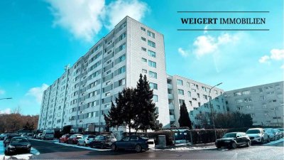 WEIGERT: Renovierungsbedürftige  3-Zimmer-Wohnung mit großer Loggia und TG-Stellplatz in Ingolstadt
