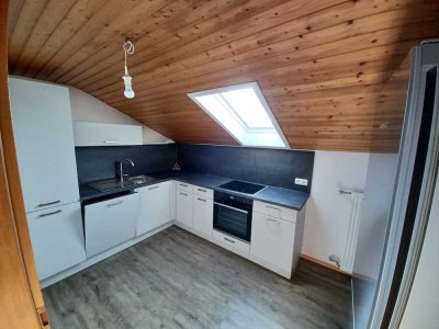 Charmante 1-Zimmer Dachgeschosswohnung in Passau-Haidenhof Süd für Studierende und Alleinstehende