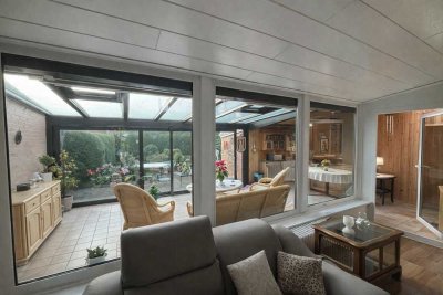 Provisionsfrei von privat: Endreihenhaus in Hamburg-Stellingen  mit Wintergarten, Sauna und Garten