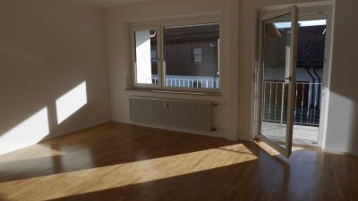 Gepflegte 3,5-Zimmer-Wohnung mit 2 Balkone in Bruckmühl