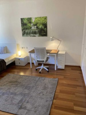 top-renoviertes, voll möbliertes Zimmer in Wohngemeinschaft im Herzen von Göppingen