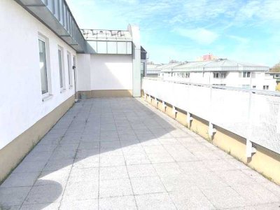 Helle, gepflegte 3-Zimmer-Citywohnung mit herrlicher Dachterrasse u. Stellplatz, Offenbach am Main